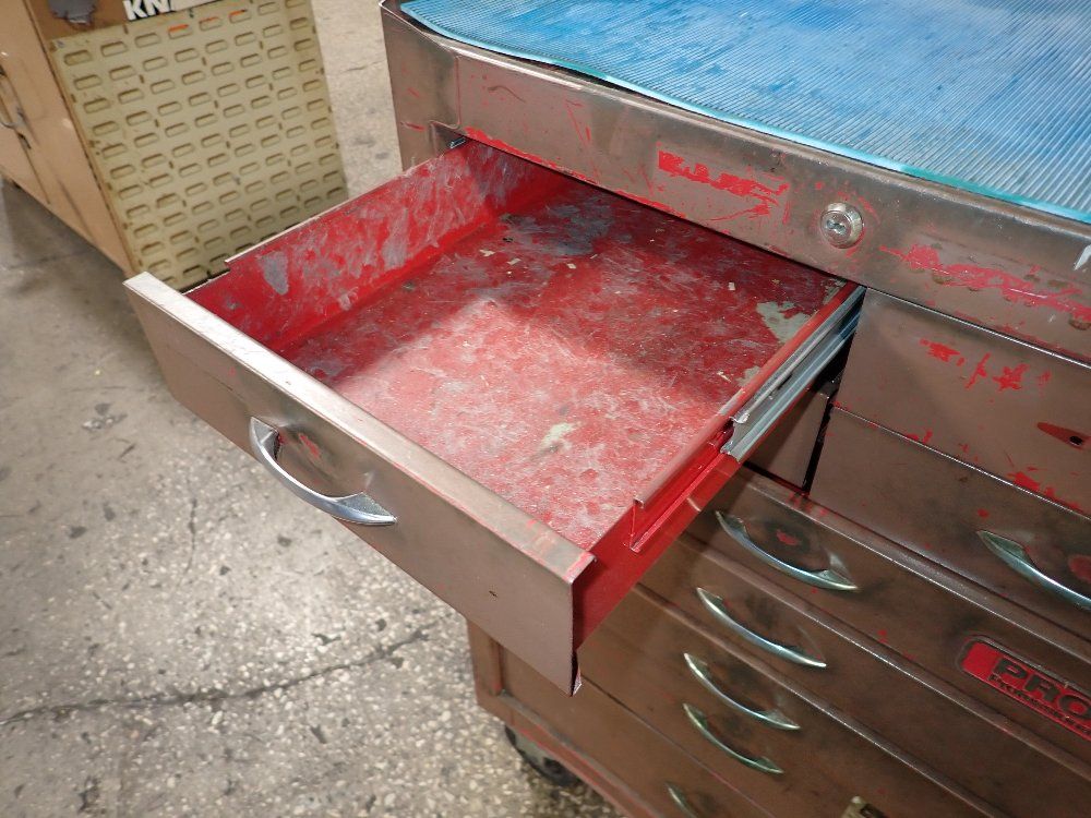 Proto 16"x10" Small Drawers, 16"x22" Large Drawers 9 Drawer Mobile Tool Cabinet