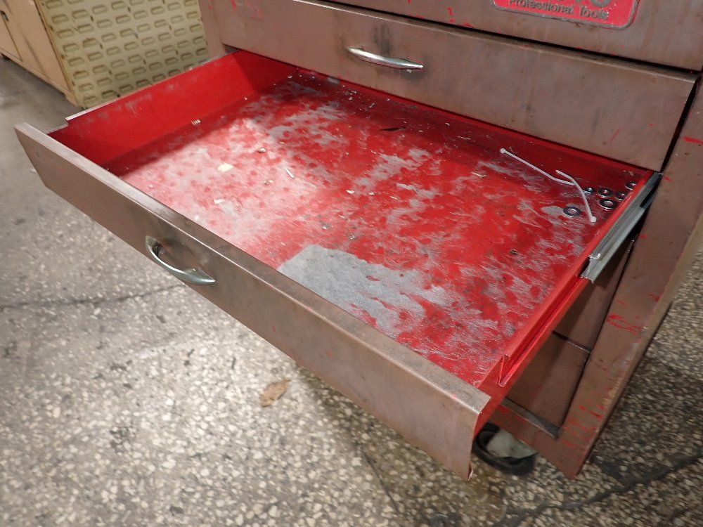 Proto 16"x10" Small Drawers, 16"x22" Large Drawers 9 Drawer Mobile Tool Cabinet