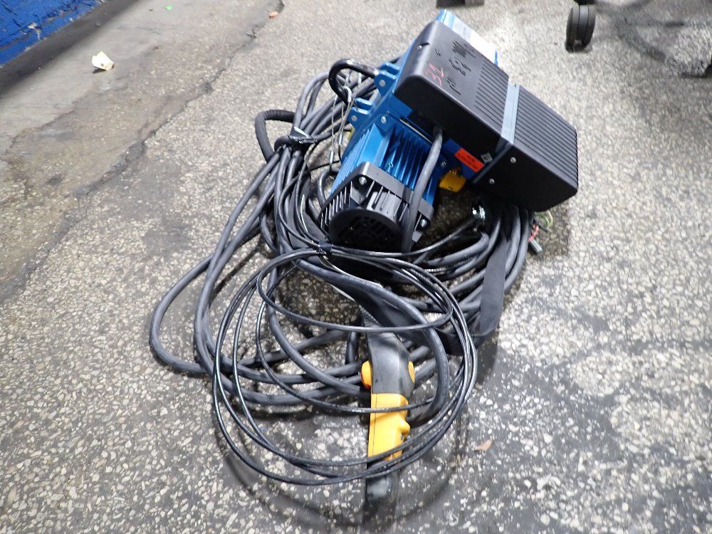 Demag 1100 Lbs Electric Chain Hoist - Dc-com5501/1h5v5.4/1.32