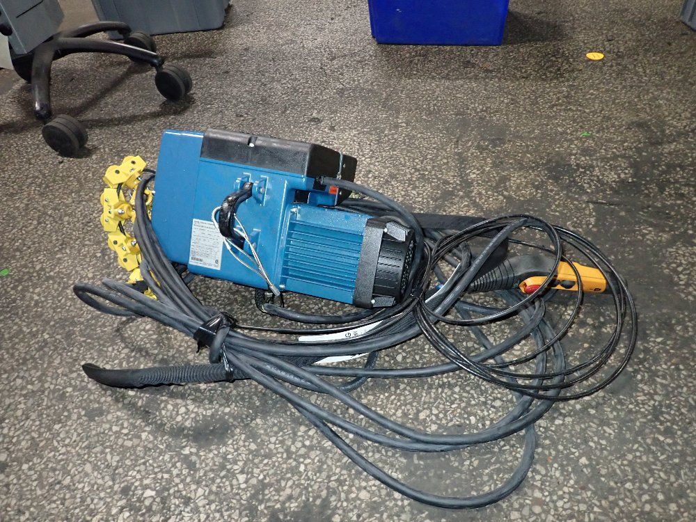 Demag 1100 Lbs Electric Chain Hoist - Dc-com5501/1h5v5.4/1.32