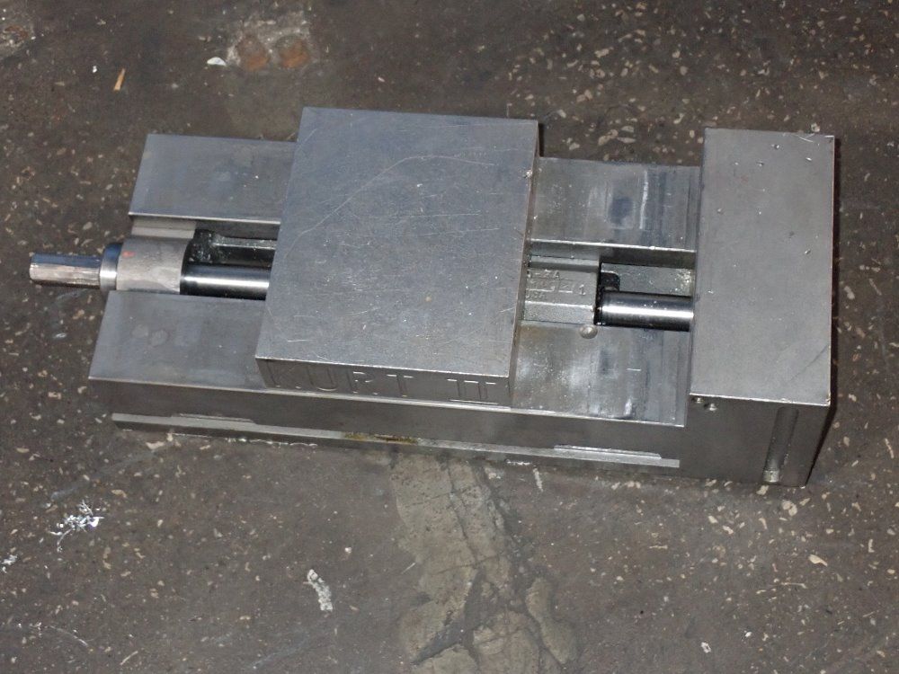 Kurt Ii 8" 8" Vise