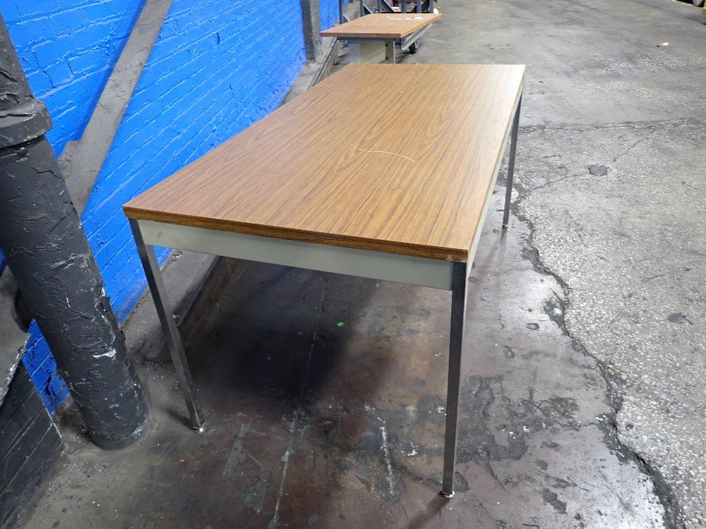 60" X 30" X 29" Table