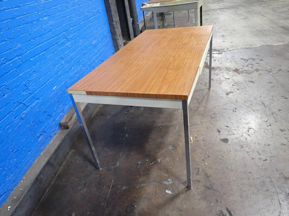 60" X 30" X 29" Table