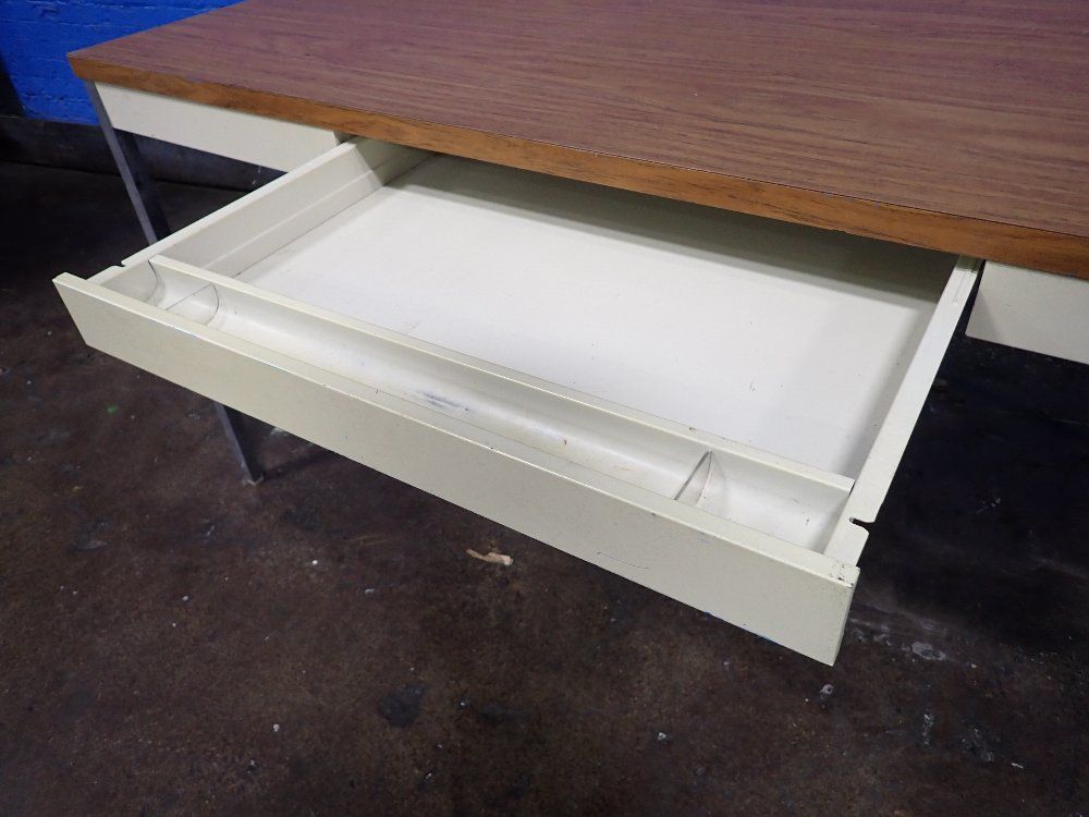 60" X 30" X 29" Table