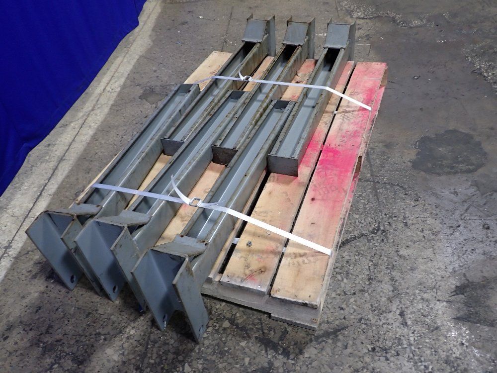 39" Cantilever Rack Arms