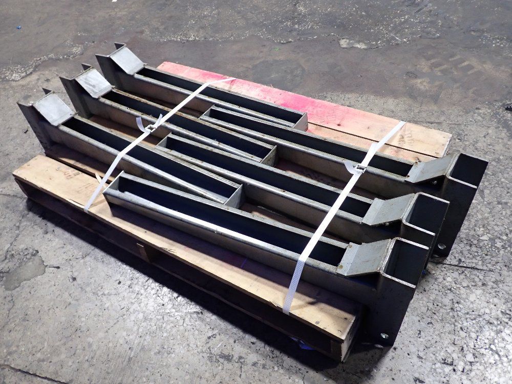 39" Cantilever Rack Arms