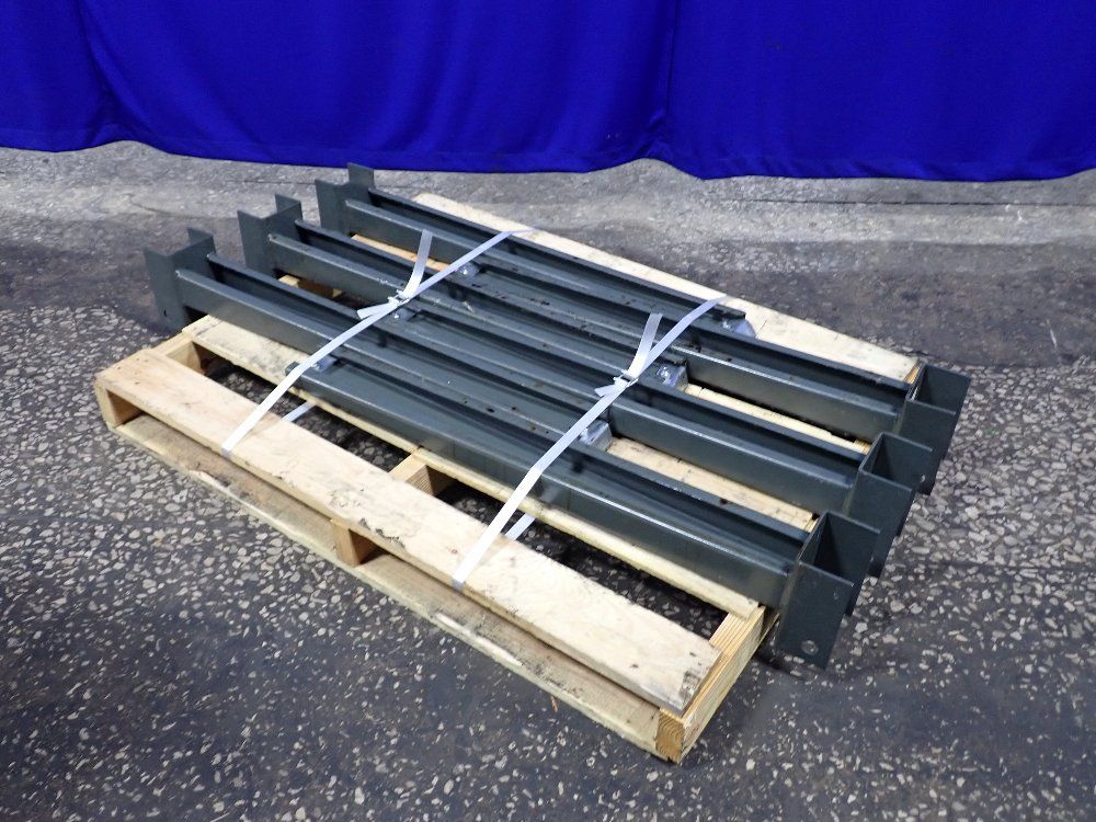 39" Cantilever Rack Arms