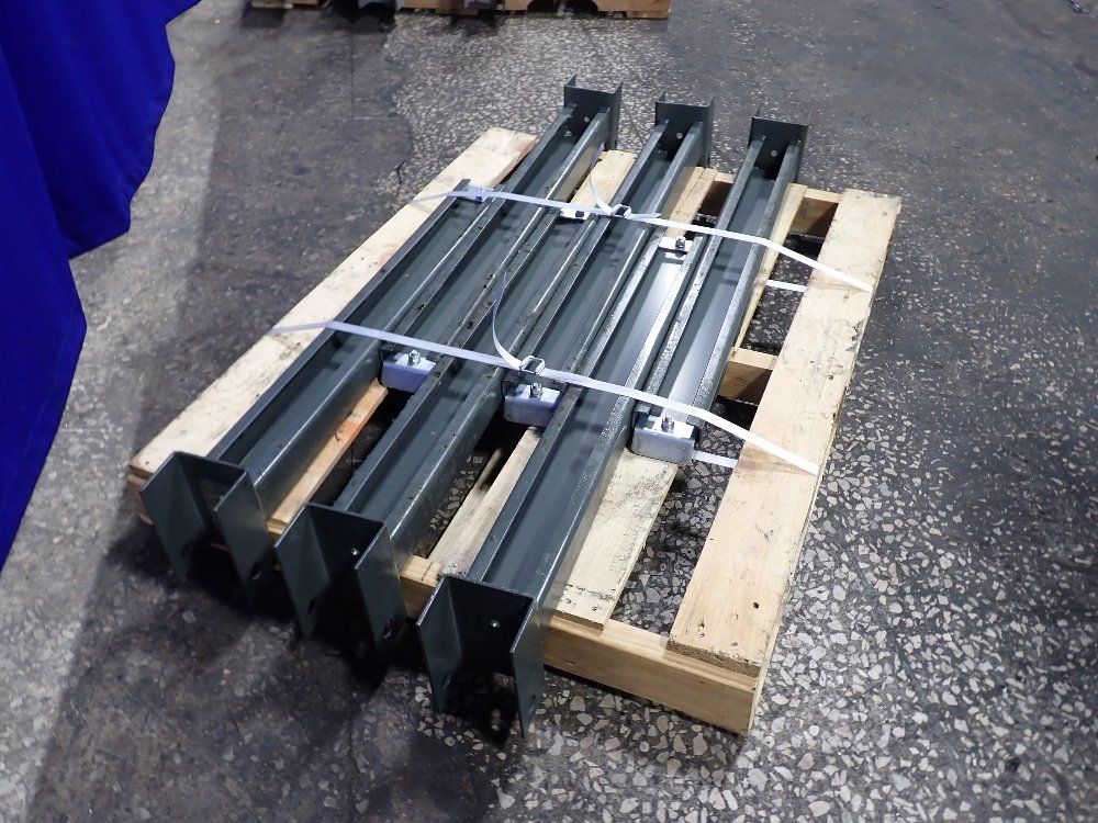 39" Cantilever Rack Arms