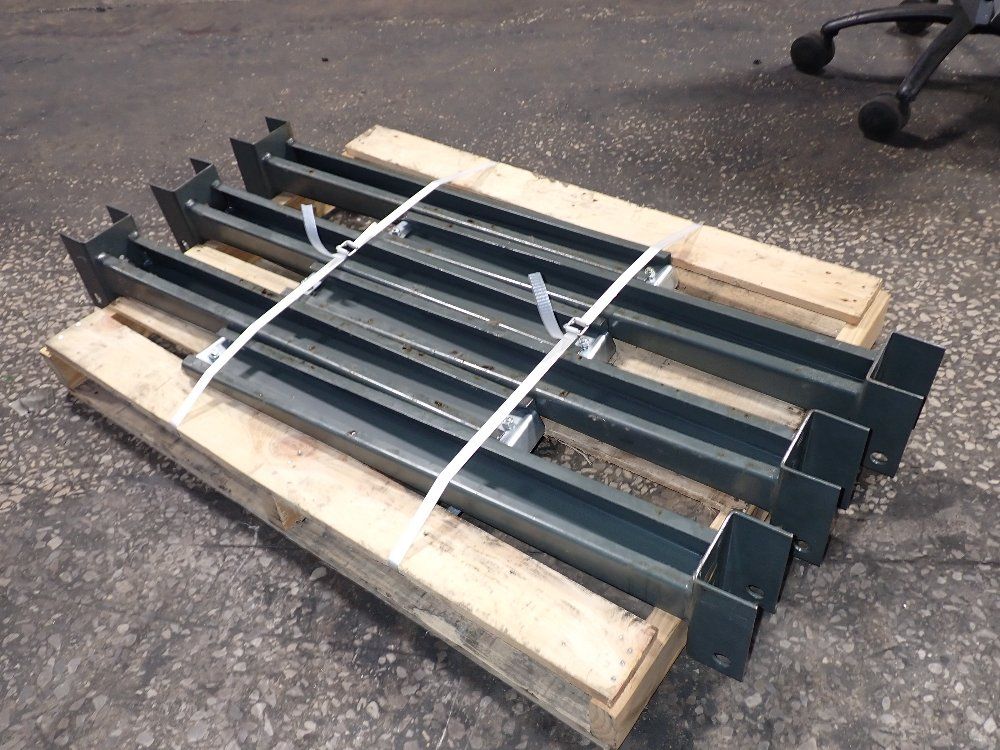 39" Cantilever Rack Arms