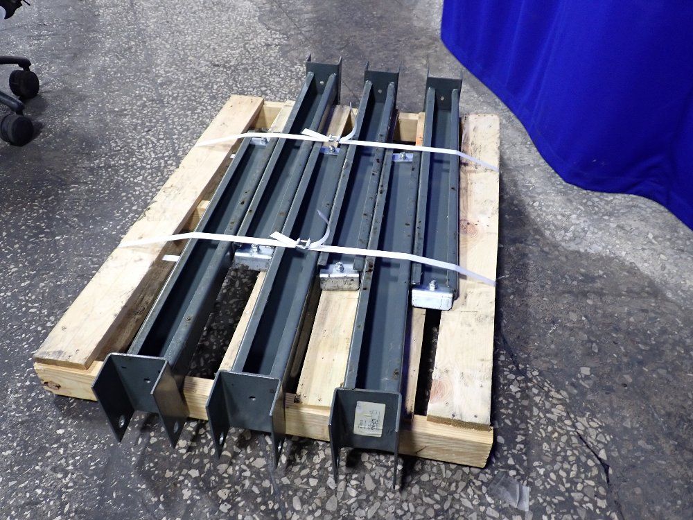 39" Cantilever Rack Arms