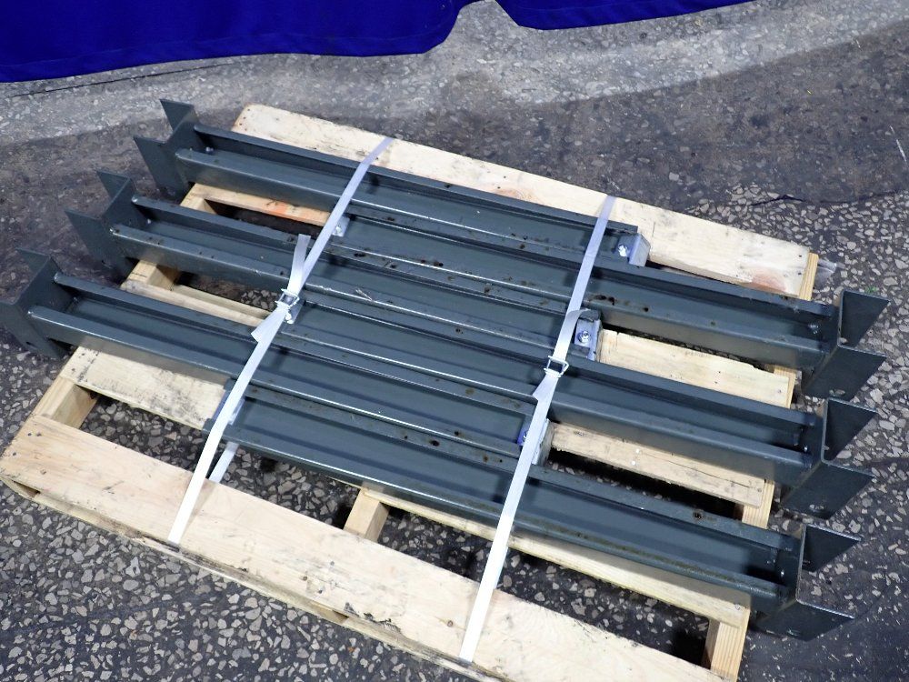 39" Cantilever Rack Arms