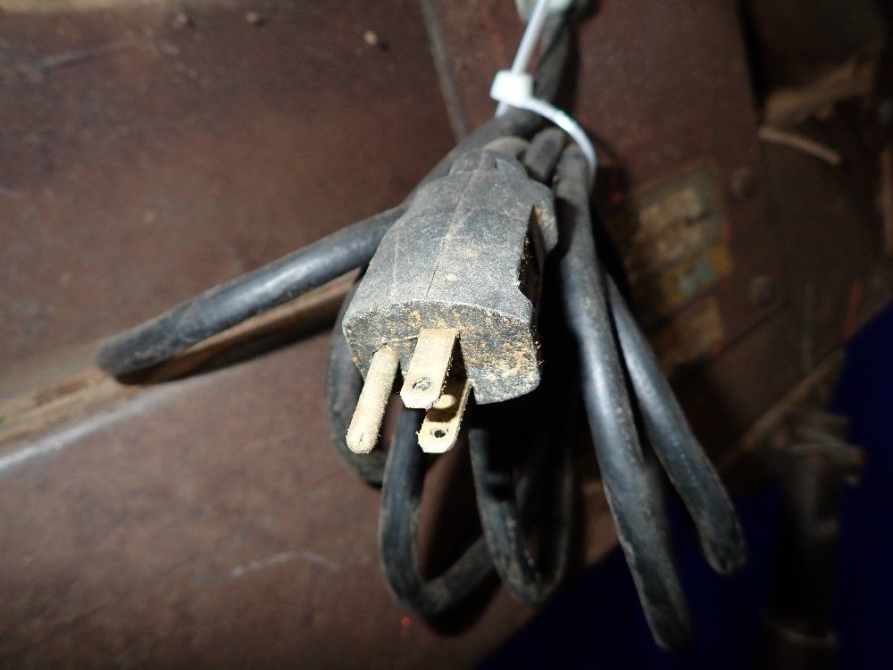 Hytrol 17" Incline Belt Conveyor