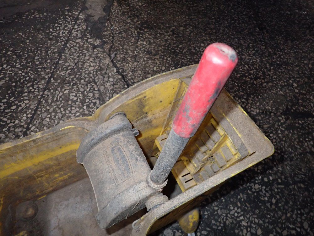 Rubbermaid 20"x12" Bucket Mop Bucket