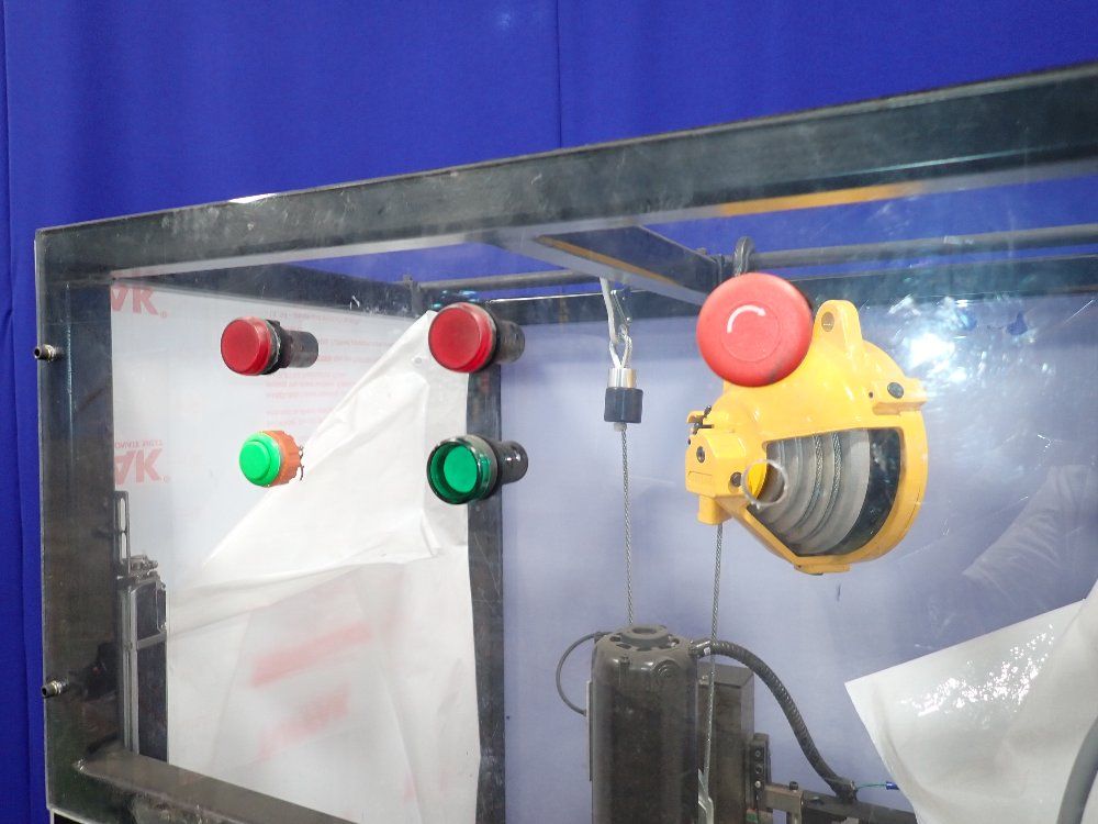 Klutch 4"x16" Table Vertical Mill - 49657