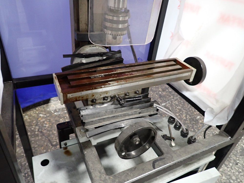 Klutch 4"x16" Table Vertical Mill - 49657