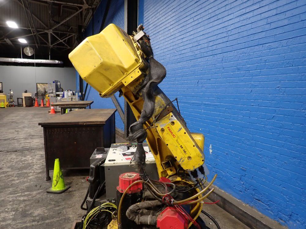 Fanuc M-16i Robot - M-16i