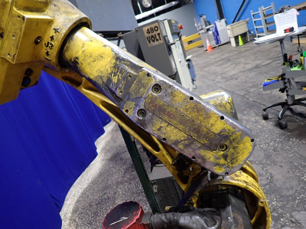 Fanuc 2001 Fanuc M-16i Robot - M-16i