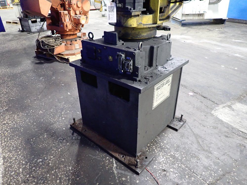 Fanuc 2002 Fanuc M-420ia Robot - M-420ia