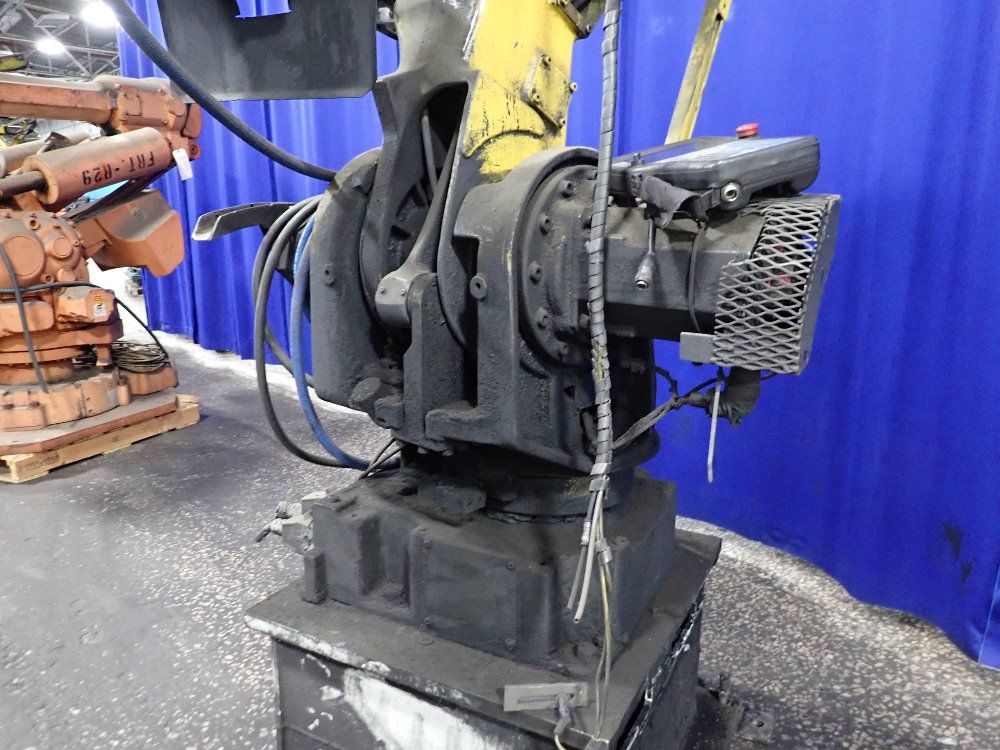 Fanuc M-420ia Robot - M-420ia