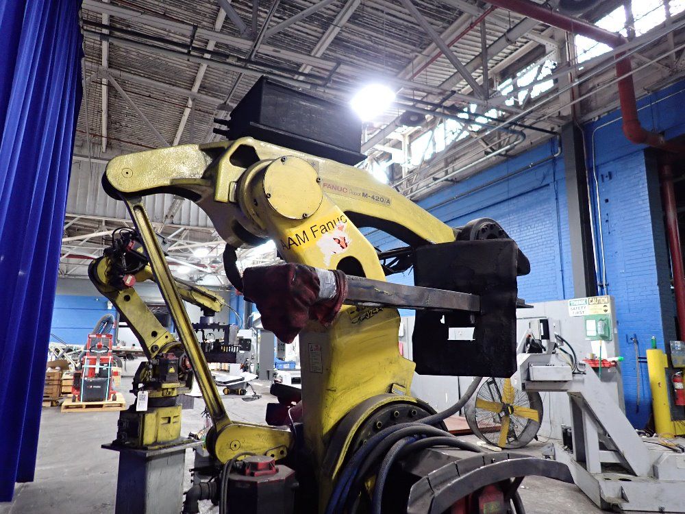 Fanuc M-420ia Robot - M-420ia