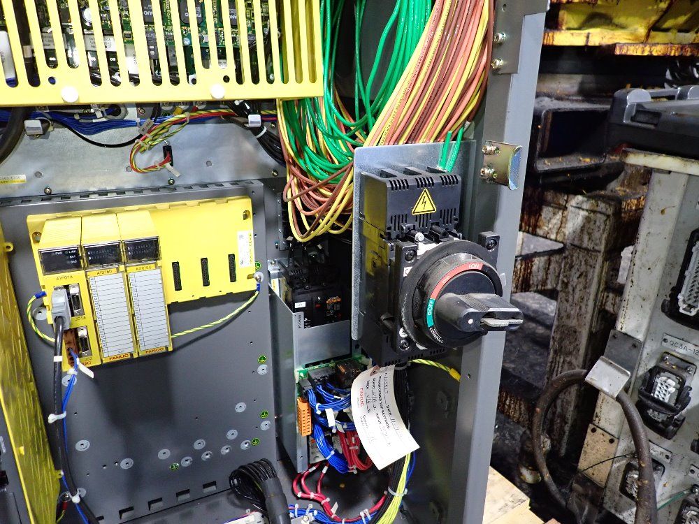 Fanuc 2010 Fanuc R 2000ib/165f Robot - R 2000ib / 165f