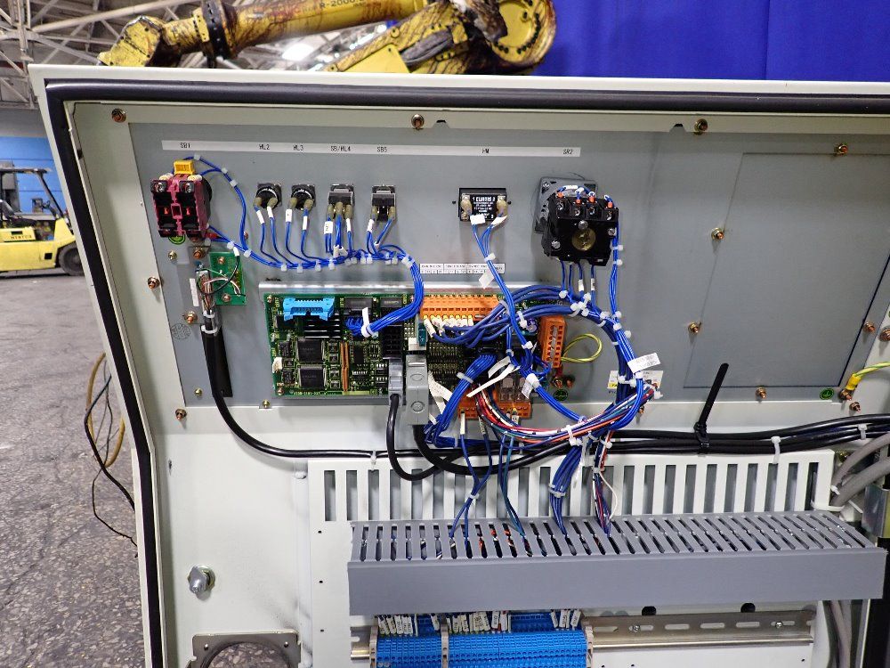 Fanuc 2010 Fanuc R 2000ib/165f Robot - R 2000ib / 165f