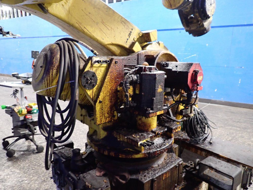 Fanuc 2010 Fanuc R 2000ib/165f Robot - R 2000ib / 165f