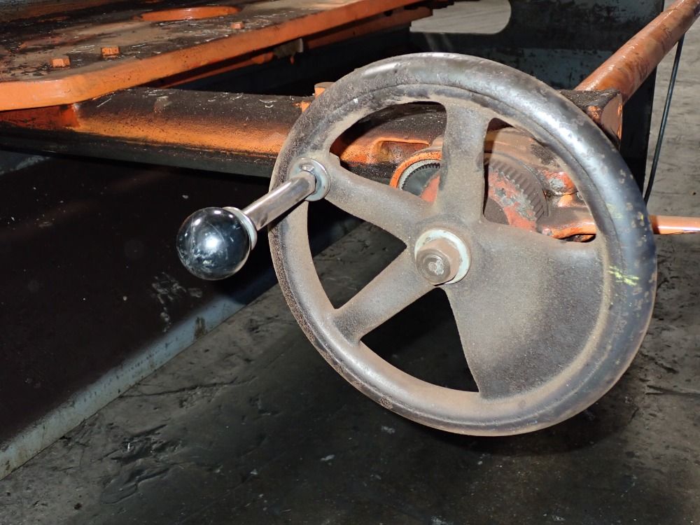 Cincinnati 120" 120" Shear