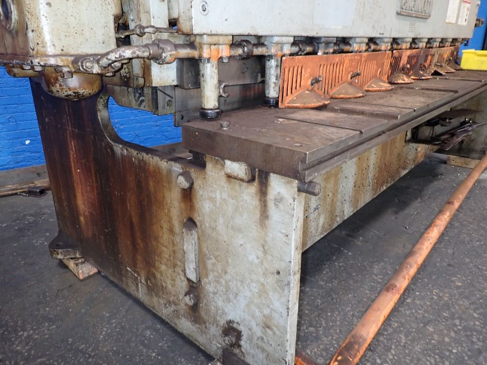 Cincinnati 120" 120" Shear