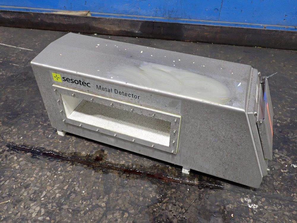 Sesotec 12 1/2" X 19 1/2" Metal Detector - C-scan Ghf 500/100/125/t2/+5