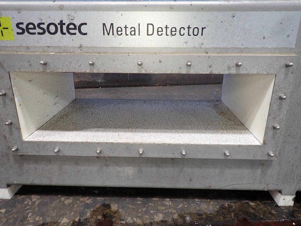 Sesotec 12 1/2" X 19 1/2" Metal Detector - C-scan Ghf 500/100/125/t2/+5
