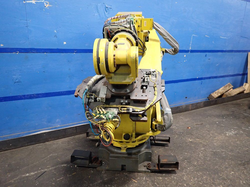 Fanuc 2005 Fanuc R-2000ia/210f Robot - R-2000ia/210f