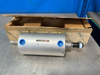 Aro Fluid Power Pneumatic Cylinder   -  0440 1009 040
