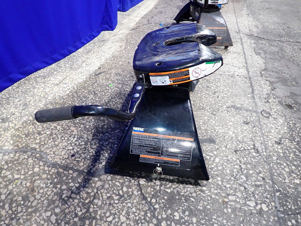 Reese 18,000 Lbs 5th Wheel Hitch - Elite Re18