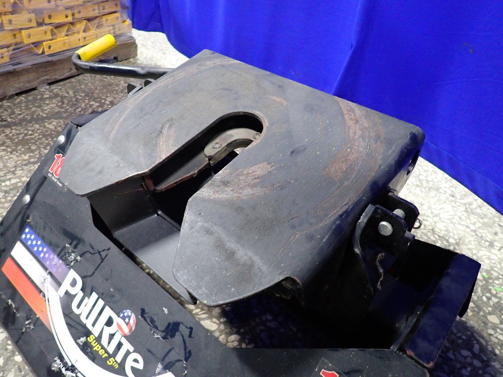 Pullrite 18,000 Lbs 5th Wheel Hitch - 2100