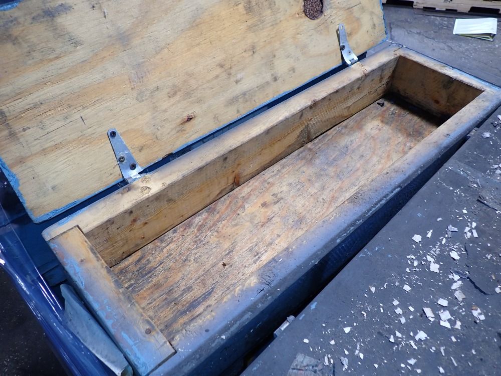 Wood Crates W/hinged Lids