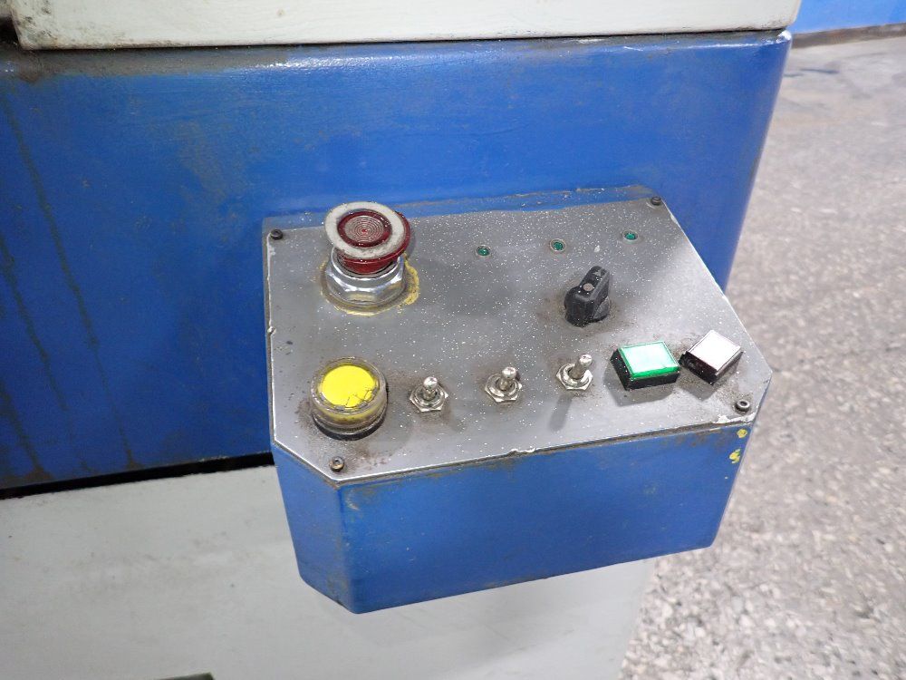 Doosan Infracore 19 1/2" X 19 1/2" 2006 Doosan Infracore Dhm-500 Horizontal Machining Center - Dhm-500