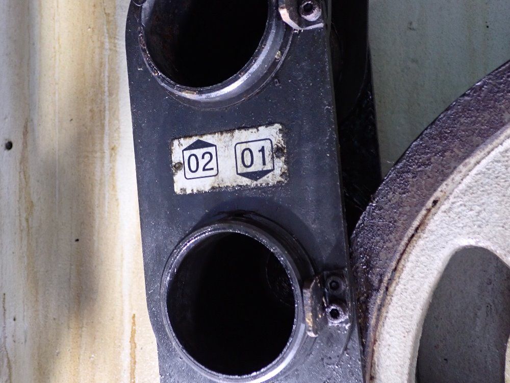 Doosan Infracore 19 1/2" X 19 1/2" 2006 Doosan Infracore Dhm-500 Horizontal Machining Center - Dhm-500